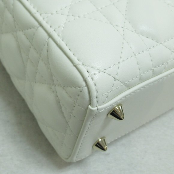 Dior Lady Dior Shoulder Bag White Lambskin [sheep leather] M105380LAV - Picture 9 of 10